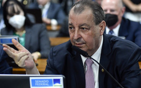 Fim da 6x1: relator mant&eacute;m texto da C&acirc;mara para acelerar tramita&ccedil;&atilde;o no Senado