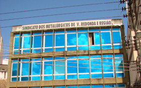 Metal&uacute;rgicos fazem cr&iacute;tica a proposta que prev&ecirc; turno de 12h na CSN
