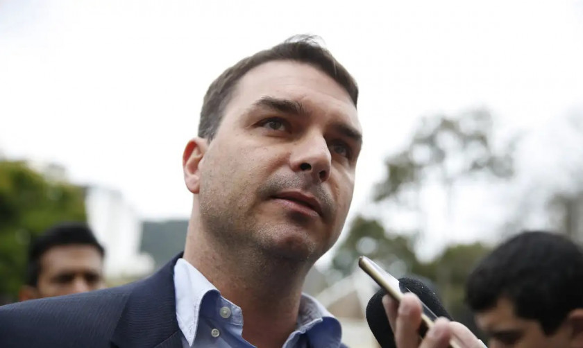 O principal erro de Fl&aacute;vio Bolsonaro no &aacute;udio a Vorcaro, segundo aliados
