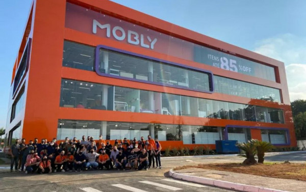 Macaque in the trees