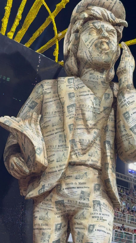 Macaque in the trees