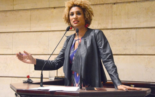 Macaque in the trees