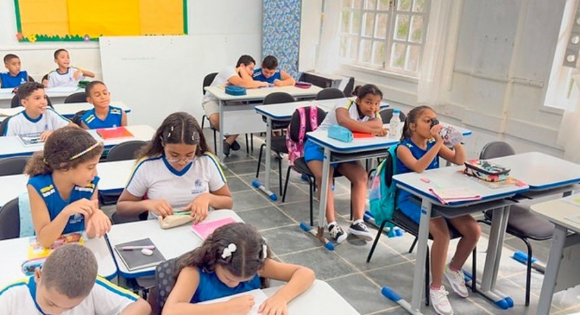 CORREIO VALE PARAÍBA: Angra dos Reis inaugura escolas e quadra