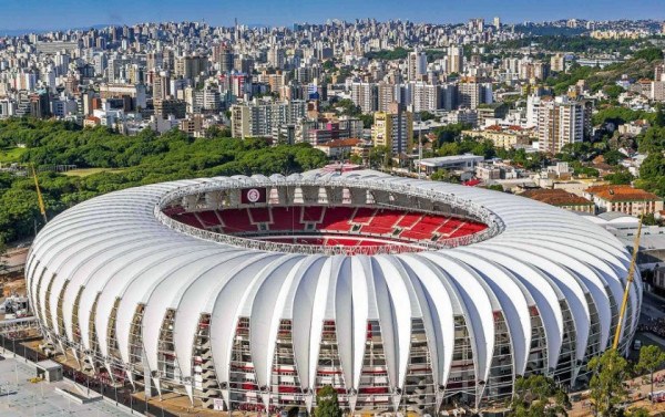 Macaque in the trees