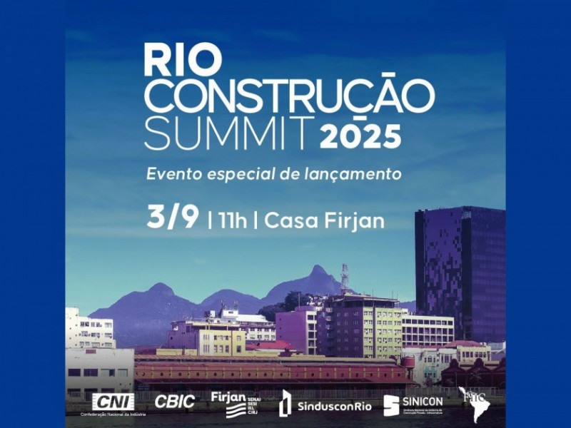 Macaque in the trees