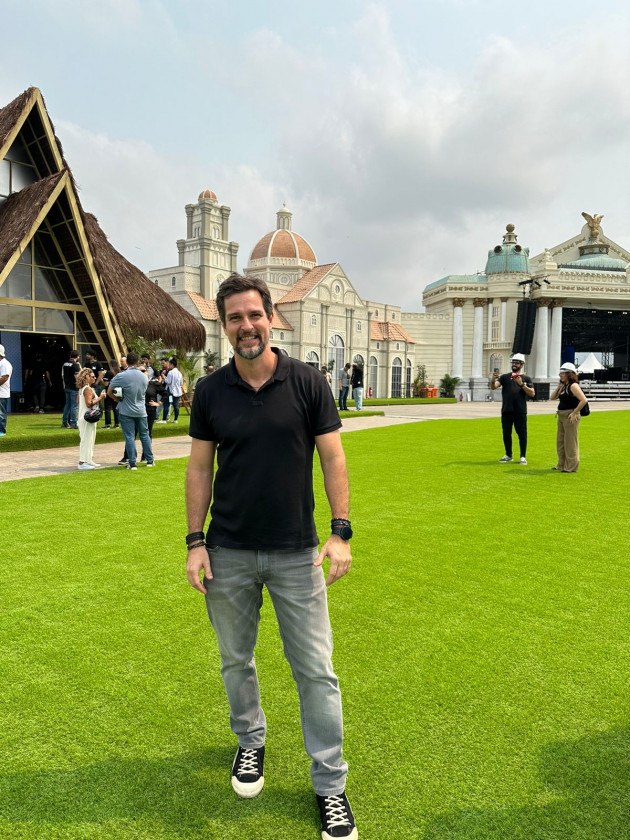 Macaque in the trees