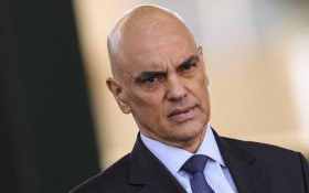 Moraes aponta poss&iacute;vel aux&iacute;lio estrangeiro em relat&oacute;rio da PF e fala em interfer&ecirc;ncia eleitoral