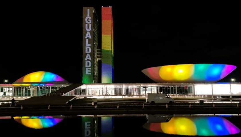Candidaturas LGBT para elei&ccedil;&otilde;es 2026 t&ecirc;m recorde