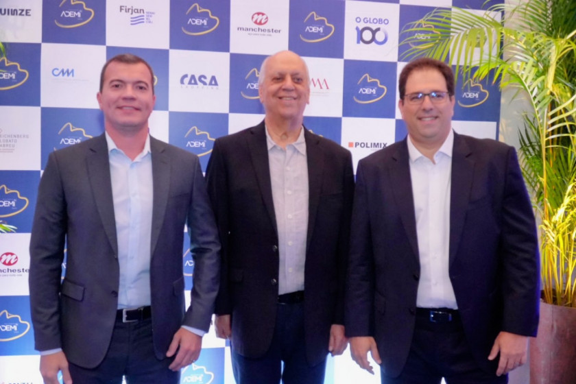 Macaque in the trees