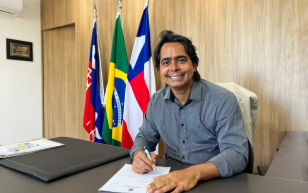 Macaque in the trees