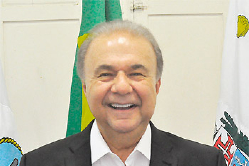 Fam&iacute;lia Jord&atilde;o v&ecirc; patrim&ocirc;nio pol&iacute;tico ruir em Angra dos Reis