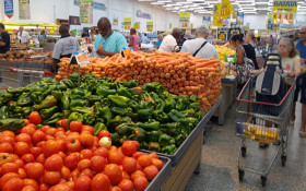 Infla&ccedil;&atilde;o acelera a 0,88% em mar&ccedil;o com alta dos alimentos e combust&iacute;veis