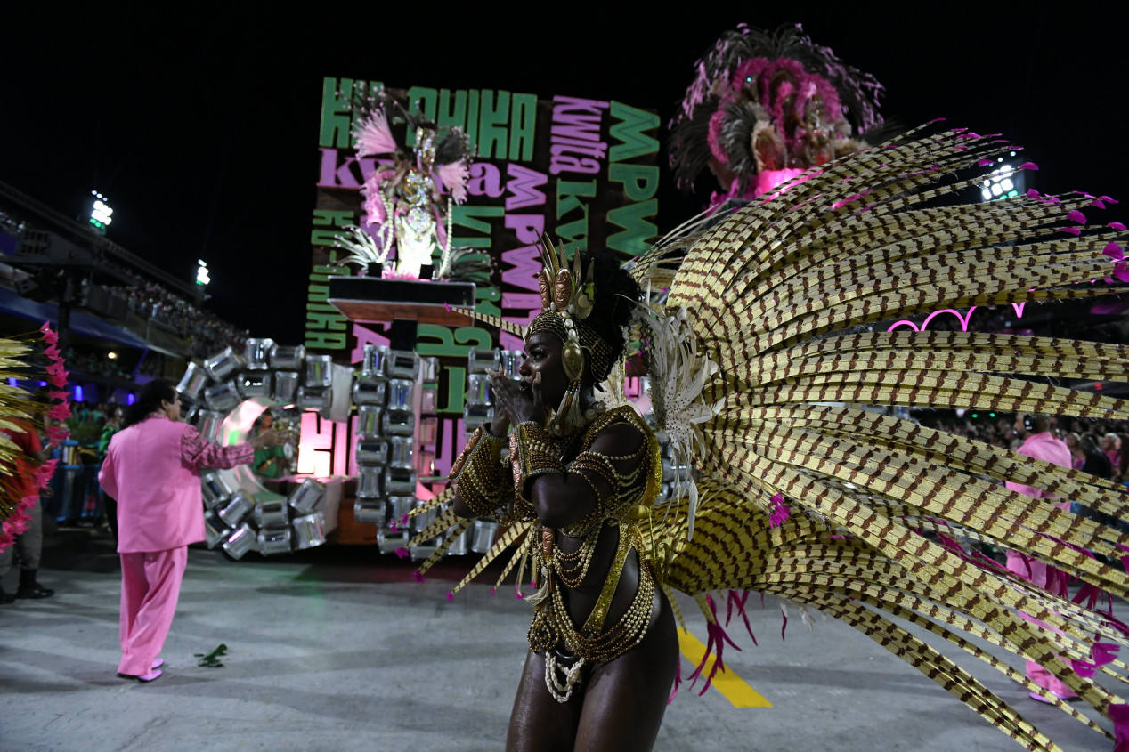 Macaque in the trees