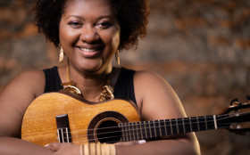 Nilze Carvalho faz anivers&aacute;rio no Blue Note