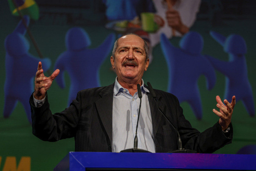 Aldo Rebelo diz que Lula depende do STF para sustentar governo