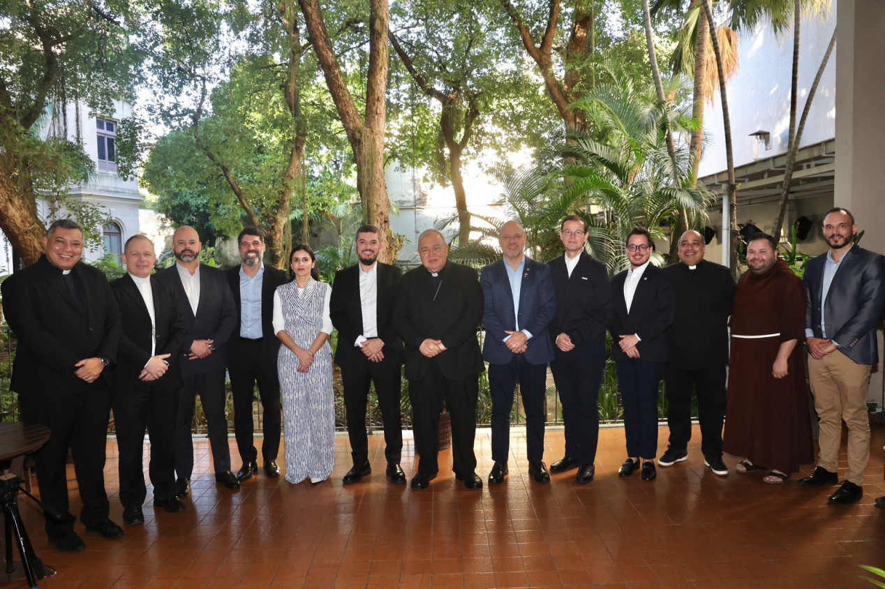 Macaque in the trees