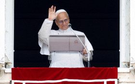 Livro detalha vit&oacute;ria de Robert Prevost no conclave