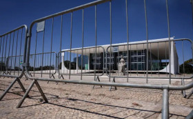 Coluna Magnavita | STF comemora seus 135 anos colocando a magistratura e o TSE no banco dos r&eacute;us