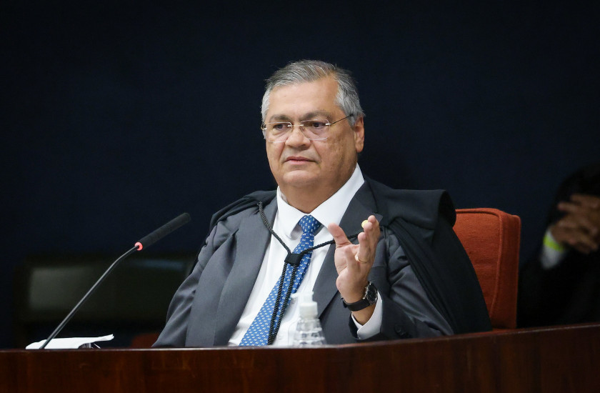 Dino cita Porchat e Chico C&eacute;sar durante julgamento no STF
