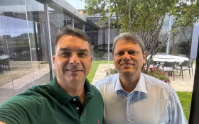 Tarc&iacute;sio adia encontro com Fl&aacute;vio Bolsonaro