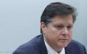 Baleia Rossi: centr&atilde;o "est&aacute; usando fofoca" contra o MDB