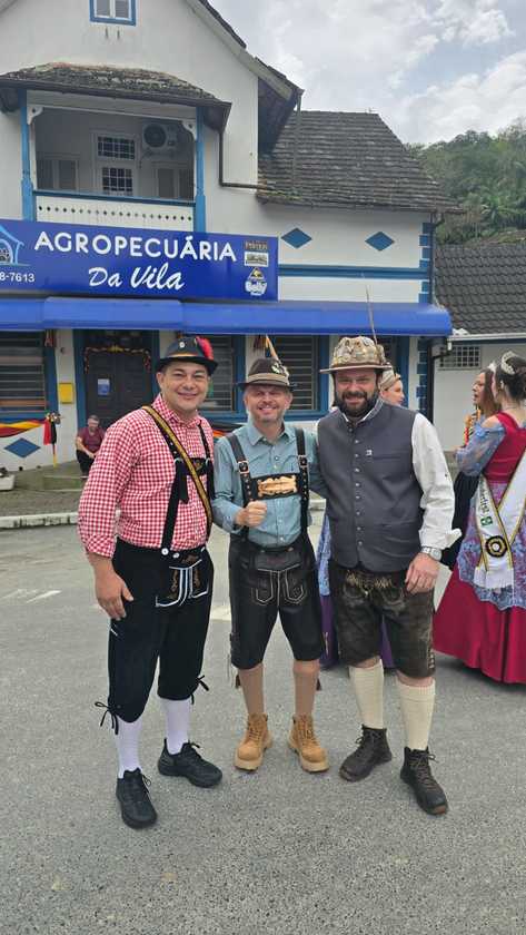 Macaque in the trees