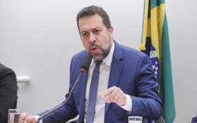 Boulos diz que governo prioriza fim da escala 6x1