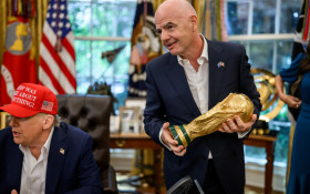 Gianni Infantino garante que o Ir&atilde; jogar&aacute; a Copa do Mundo