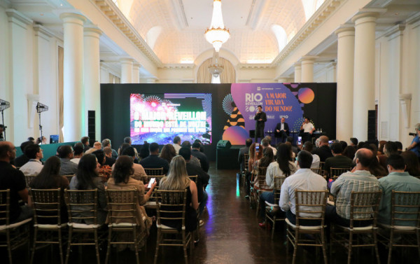 Macaque in the trees