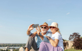 Governo de SP lança programa Turismo 60+ para incentivar viagens de idosos