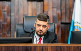 Coluna Magnavita | Ren&uacute;ncia pode embaralhar sucess&atilde;o na Alerj