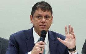 Coluna Magnavita | Tarc&iacute;sio n&atilde;o jogou a toalha presidencial