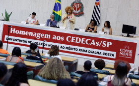 Alesp homenageia Cedecas pelo trabalho em defesa da inf&acirc;ncia
