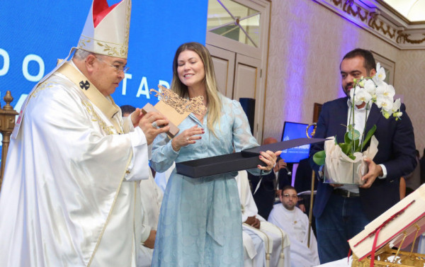 Macaque in the trees