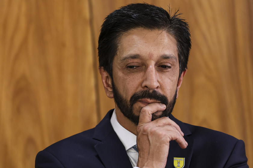 Prefeito de SP critica Salles em disputa ao Senado