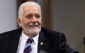 Acordo de Jaques Wagner para vota&ccedil;&atilde;o do PL da Dosimetria racha o PT 