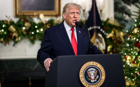 Trump mant&eacute;m a tradi&ccedil;&atilde;o dos EUA