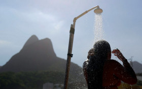Ver&atilde;o liga alerta para risco de queimadura e c&acirc;ncer de pele