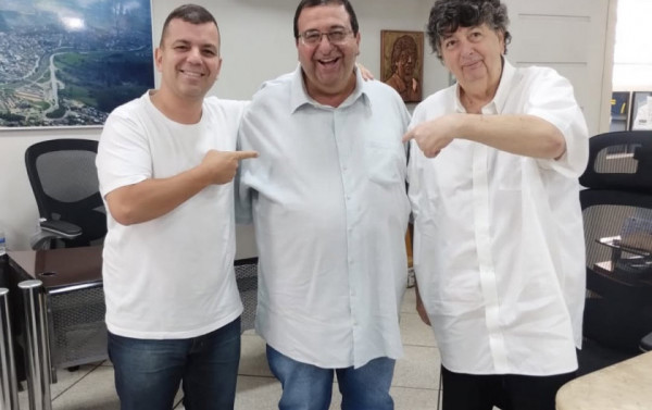 Neto ir&aacute; acompanhar apura&ccedil;&atilde;o de votos no Comercial