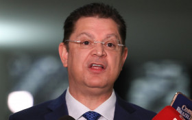 Oposi&ccedil;&atilde;o dobra aposta e quer PEC da Anistia