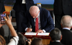 Lula veta PL da Dosimetria em novo poss&iacute;vel embate com o Congresso