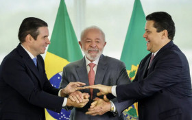 Governo busca votos contra a dosimetria no centr&atilde;o