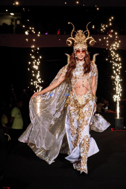 Macaque in the trees