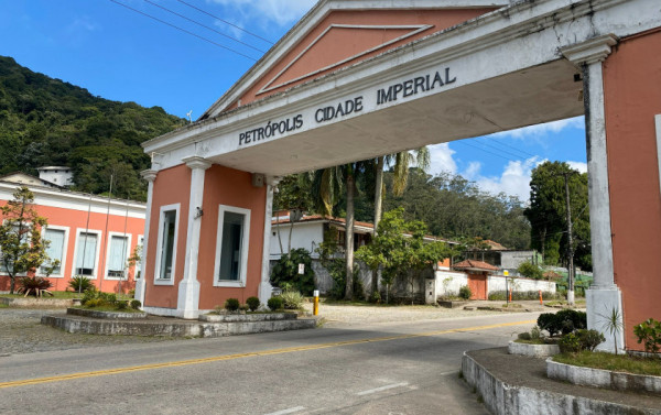 Trump e o grande preju&iacute;zo para Petr&oacute;polis 