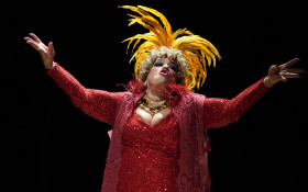 Dercy, brilho que n&atilde;o se apaga