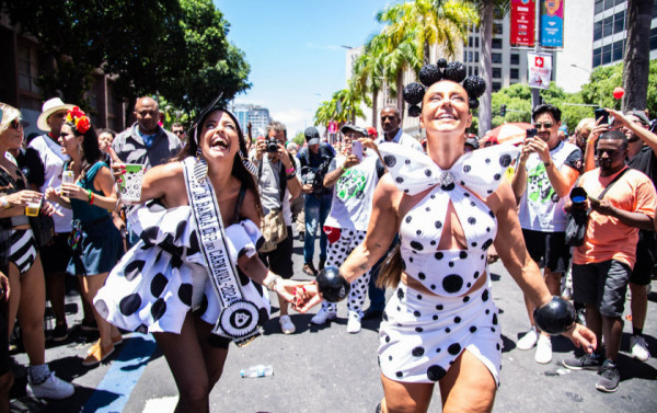 Macaque in the trees