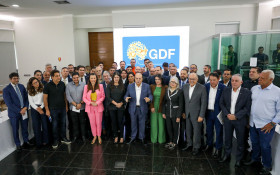 Ibaneis re&uacute;ne gestores e secret&aacute;rios de governo no DF