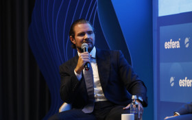 CORREIO POL&Iacute;TICO | Master: com a democracia, com tudo