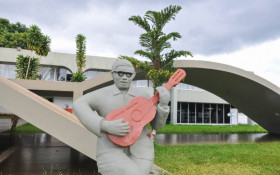 Fora do Eixo: Ceil&acirc;ndia, terra do Cantador e do hip-hop