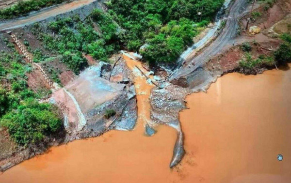 Vale retoma opera&ccedil;&otilde;es parciais em MG ap&oacute;s vazamento